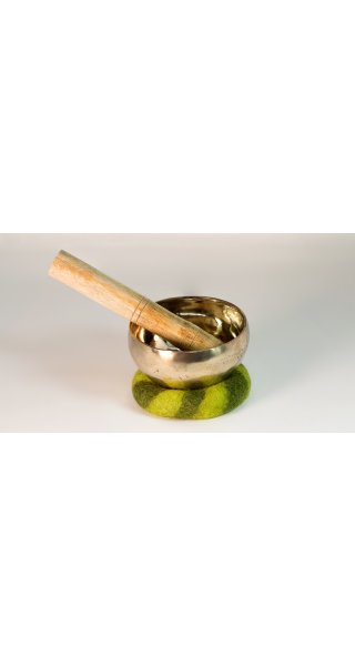 Singing bowl (300g) set with ring